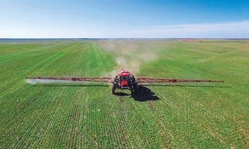 New for 2020: Wider, lighter boom options for Patriot<sup>®</sup> 4440 sprayer 